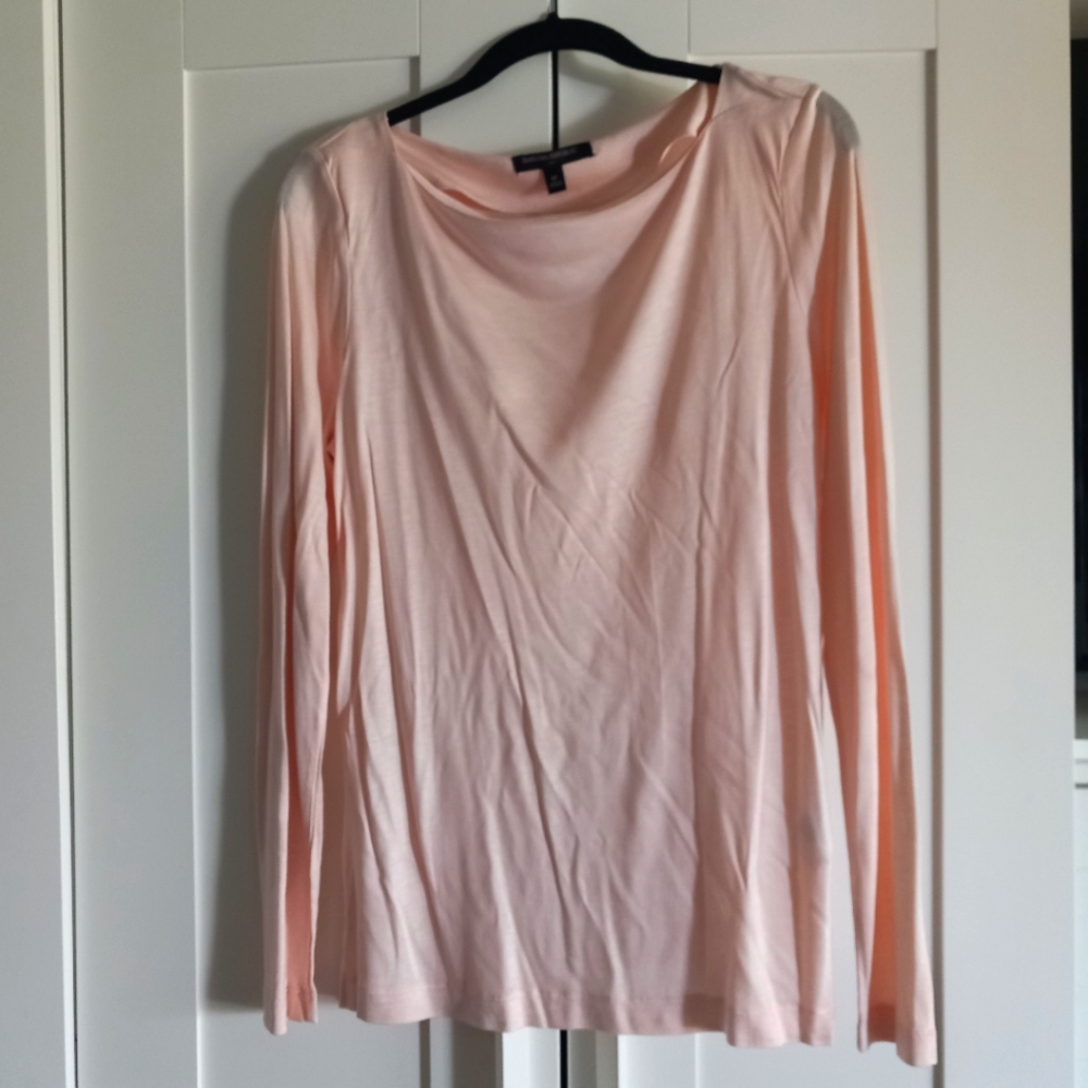 💙 2/$10 NWOT Banana Republic Tee